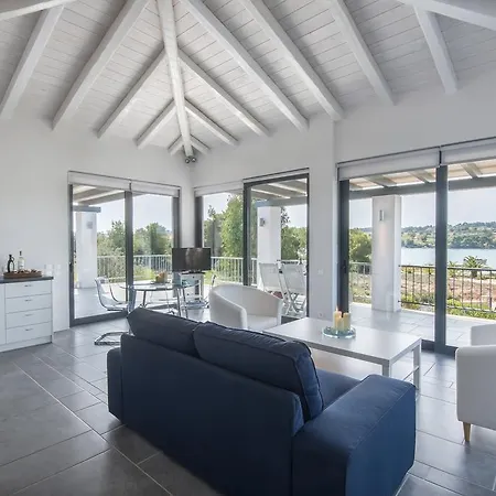 Minimal Sea View Maisonette Tatil Evi