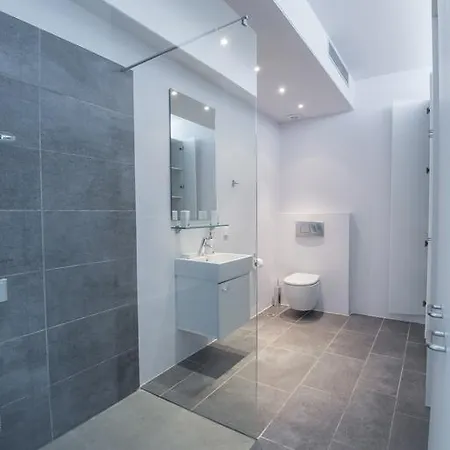 Minimal Sea View Maisonette *