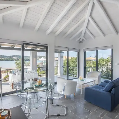 بيت للعطل Minimal Sea View Maisonette