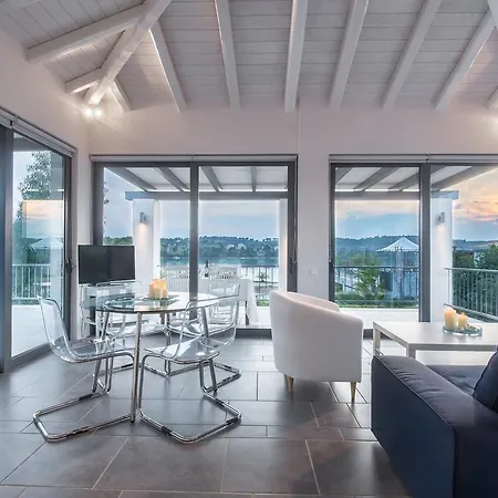 Дом отдыха Minimal Sea View Maisonette Порто Хели