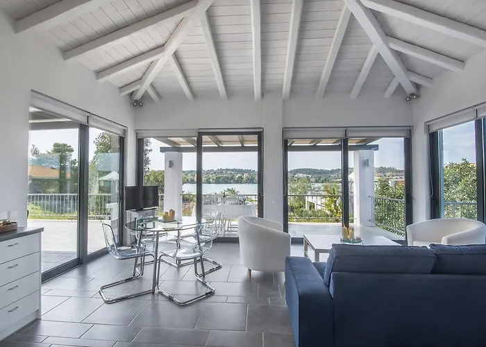 Minimal Sea View Maisonette * פורטו הלי